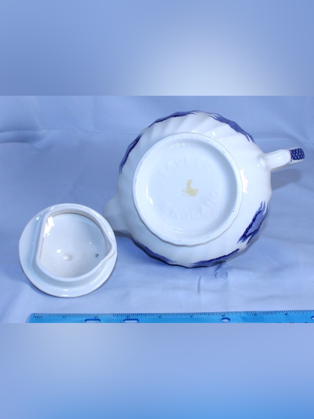 Vintage Sadler Cobalt “Blue Willow” Teapot Staffordshire, England + Matching Lid - Picture 7 of 7